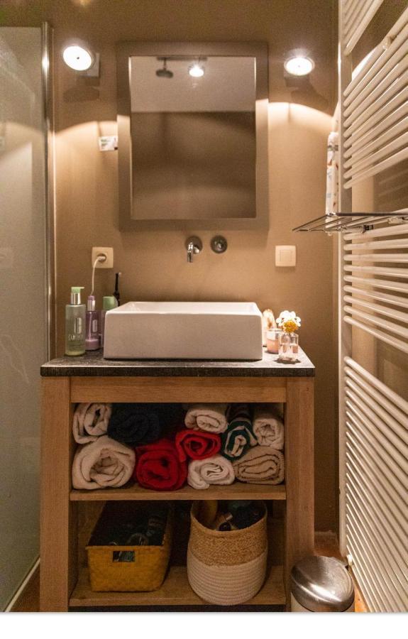 Ruim Appartement Met Prachtig Zicht Op A+ Locatie! Antwerpen Bagian luar foto