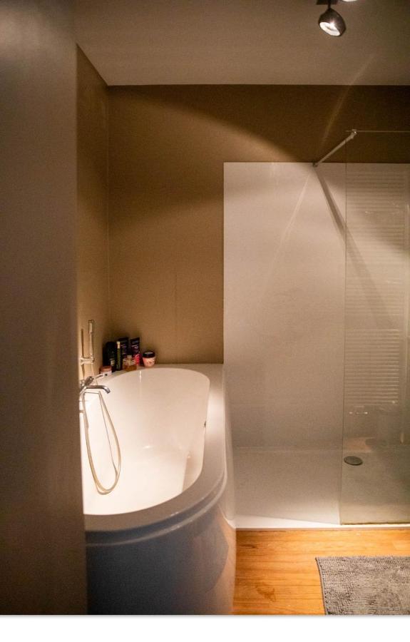 Ruim Appartement Met Prachtig Zicht Op A+ Locatie! Antwerpen Bagian luar foto